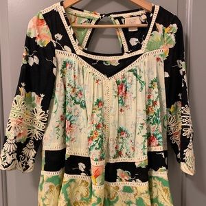 Anthropologie size 4 floral blouse
